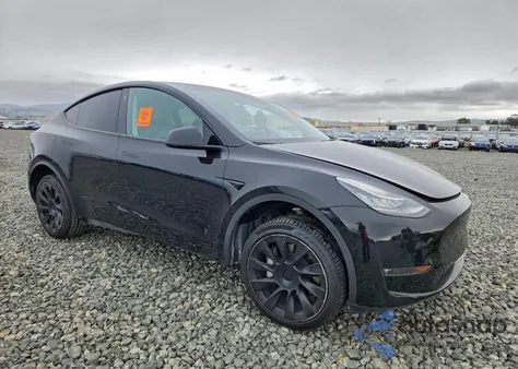 2022 Tesla Model Y z USA, uszkodzony, nr VIN 7SAYGAEEXNF433765